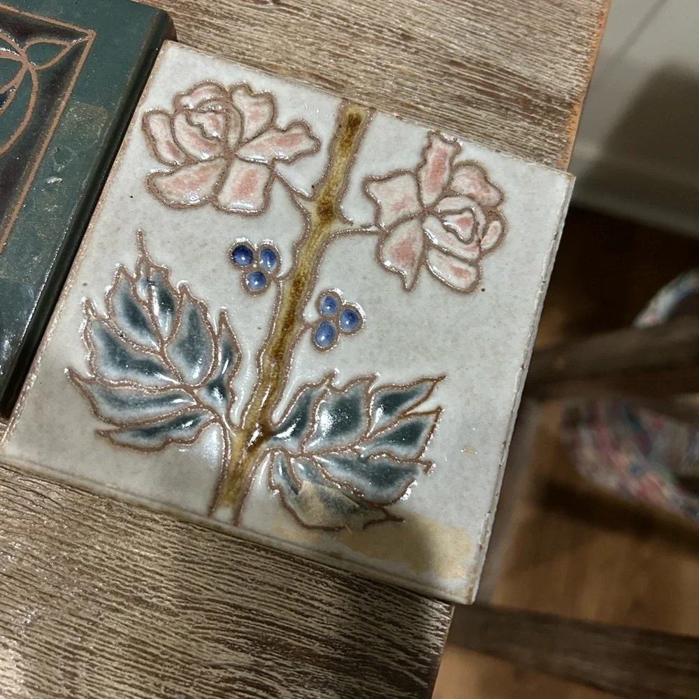 << decorative tiles >>. Set of four 4 Portugal fish, frog 4x4